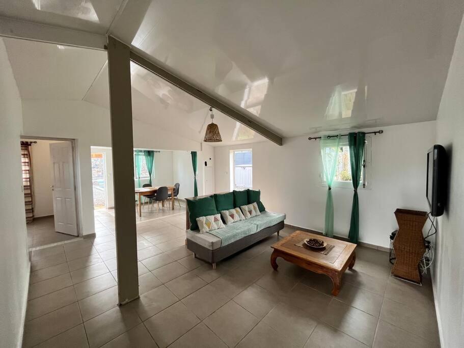 La Casita Creole Villa Avec Piscine Et Jacuzzi 圣皮埃尔 外观 照片